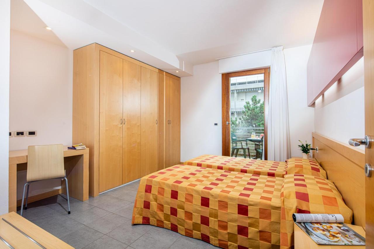 Residence Airone Линяно Сабиадоро Екстериор снимка